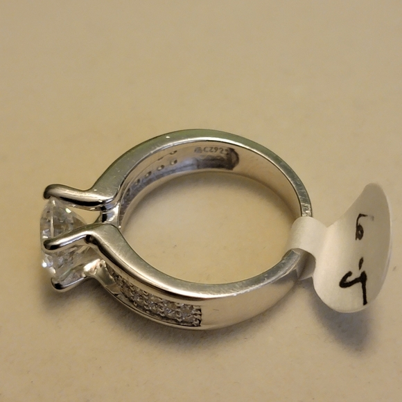 Sterling silver 925 cz ring size 6.5 - Picture 2 of 2